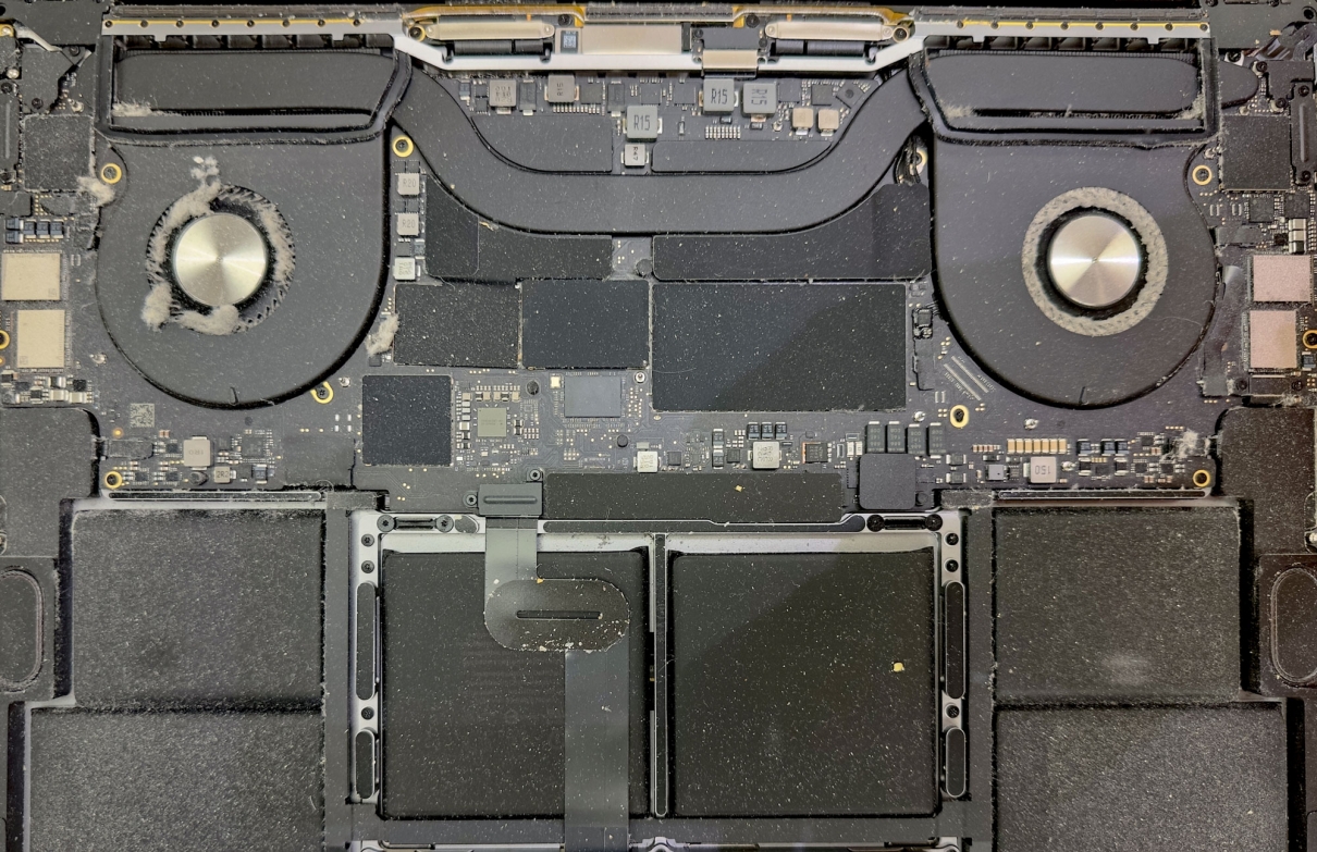 Cleaning a 16" Macbook Pro