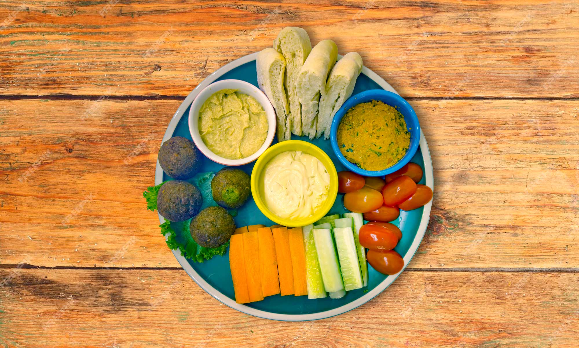 Vegan Platter with Falafel and Hummus